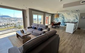 Apartamento Moderno Y Amplio Con Vistas A La Bahia